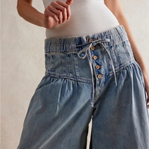 We The Free People Forget Me Knot Pull-On Pleated Wide Leg Jeans - size medium - Picture 6 of 14